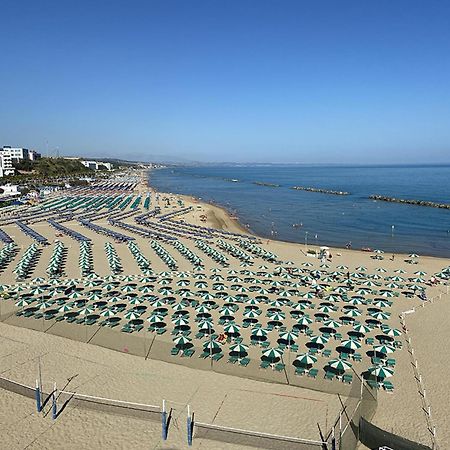 Fenice42 Appartement Termoli Buitenkant foto